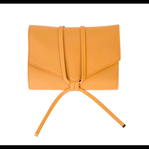 Great condition Glass ladder and Co. tech organizer - Picture 1 of 4